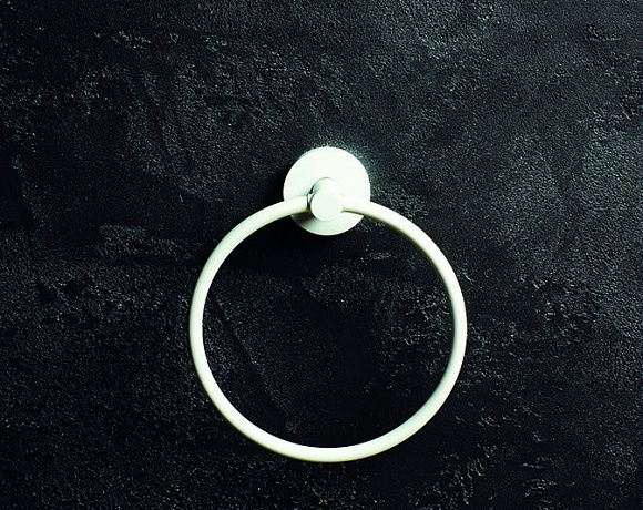 Аксессуары для ванной комнаты Bemeta White. Фото в интерьере